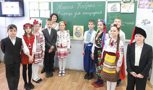 Кінцеь відкритого уроку, присвяченого 200 річниці з дня народження Т.Г. Шевченка
